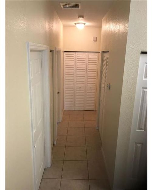 Foto del edificio - 4323 SW 132nd Way