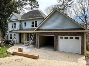 Building Photo - 3305 Maple Ridge Ct