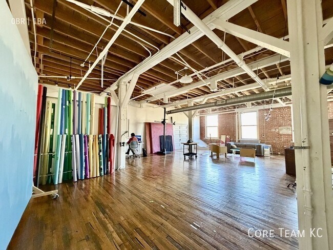 Foto del edificio - 1800 Central St