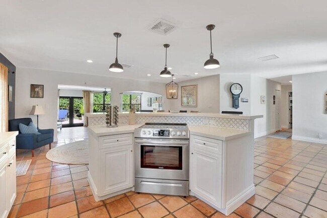 Foto del edificio - 801 SW 5th St