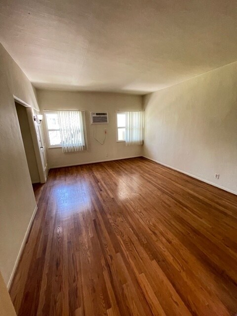 Foto del edificio - 609 S Adams St