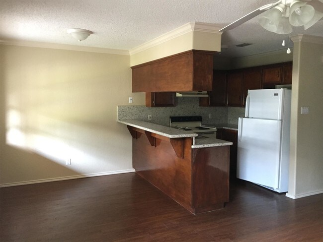 Foto del edificio - 302 N Montevideo Ave