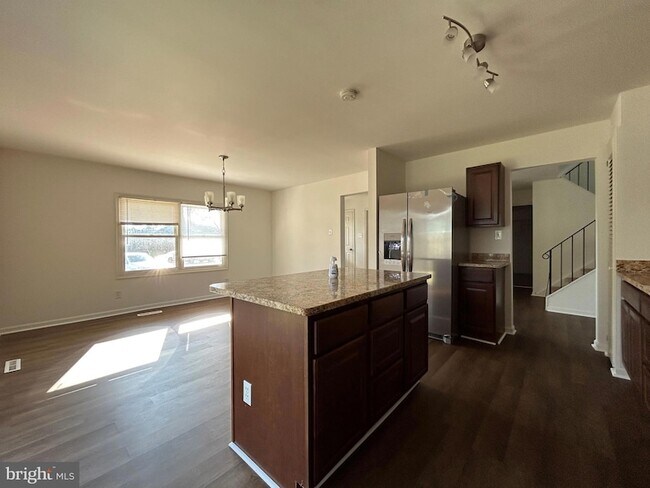 Foto del edificio - 7 Elk Ln