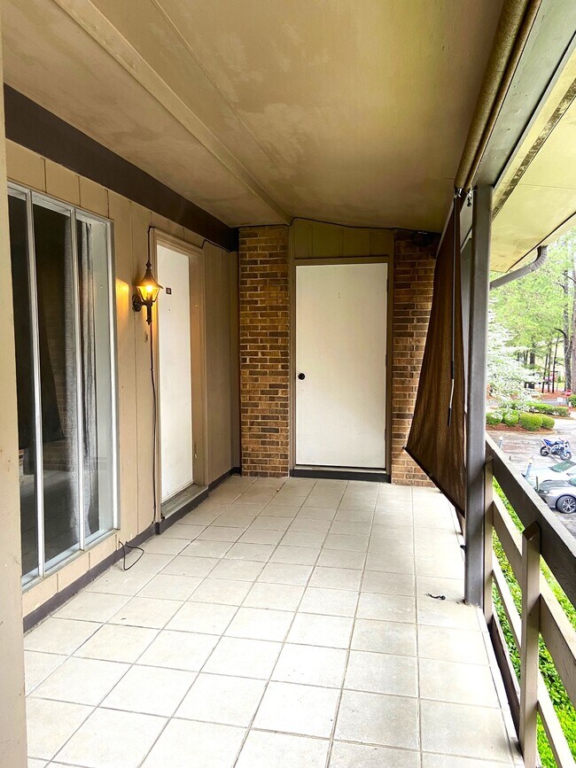 Building Photo - 2812 Georgetown Dr