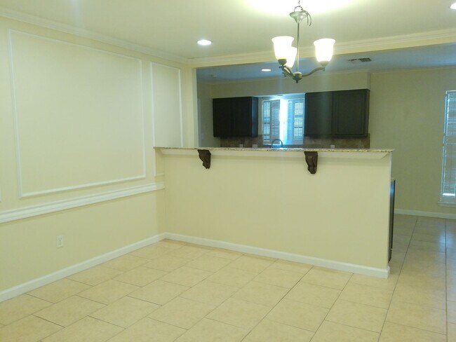 Foto del edificio - 5206 Royalton Dr