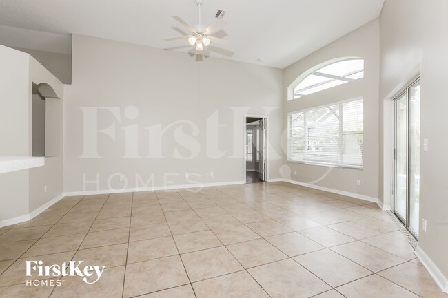 Building Photo - 1403 Scotch Pine Dr
