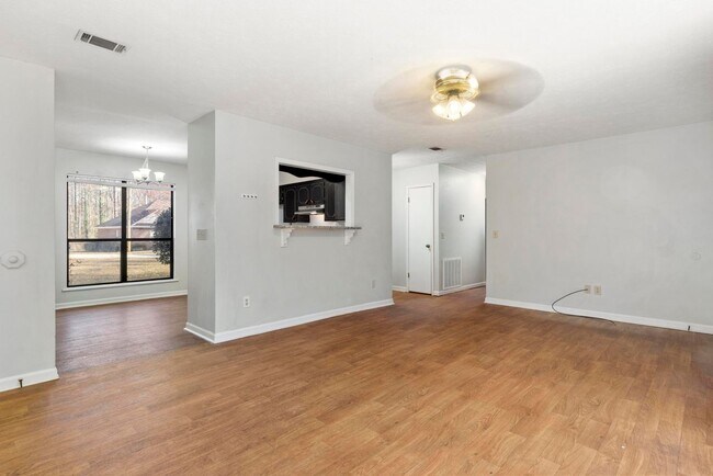 Building Photo - Single Family Home in Auburn - Prime Location!