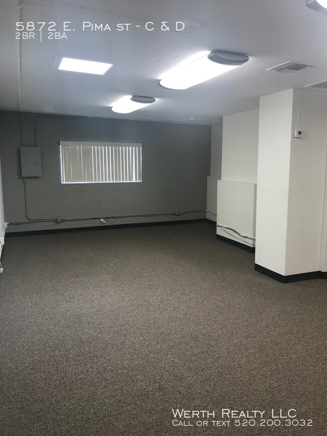 Building Photo - Office Space and 2 bd/1ba Rented Together