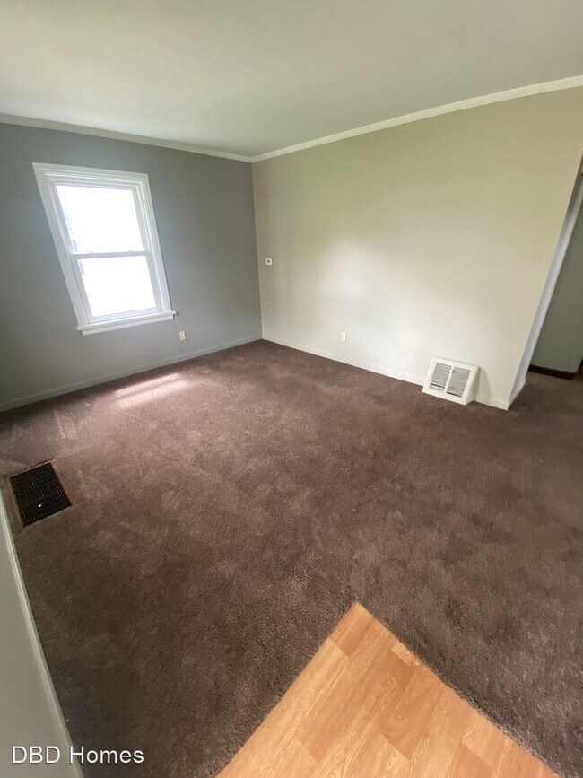 Building Photo - 3 br, 1 bath House - 4030 South Park Dr