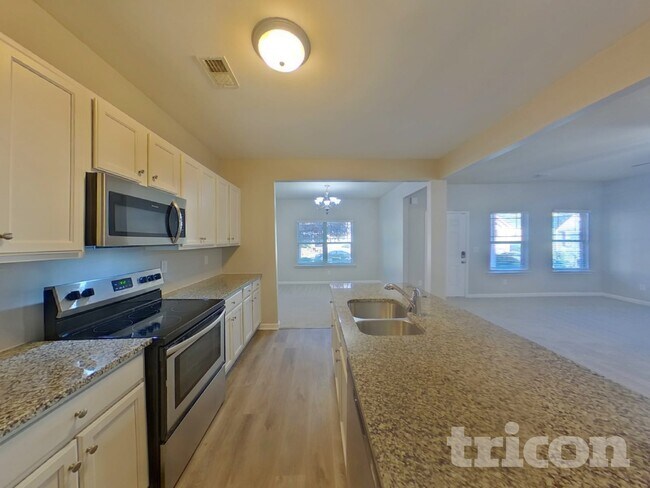 Foto del edificio - 207 Stillwood Dr