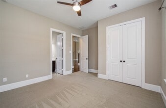 Building Photo - 2403 Orchard Way