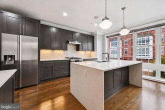 Building Photo - 12079 Kinsley Pl