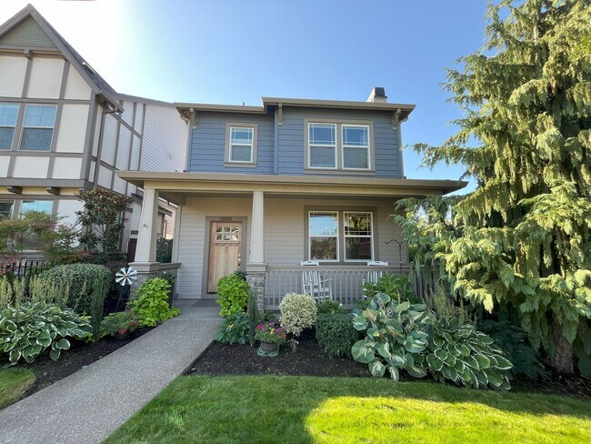 Foto del edificio - Modern 4-Bedroom Home on Large Corner Lot ...