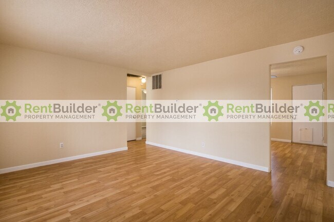 Building Photo - !!CALL US TODAY AT (505) 808-6467 TO SCHED...