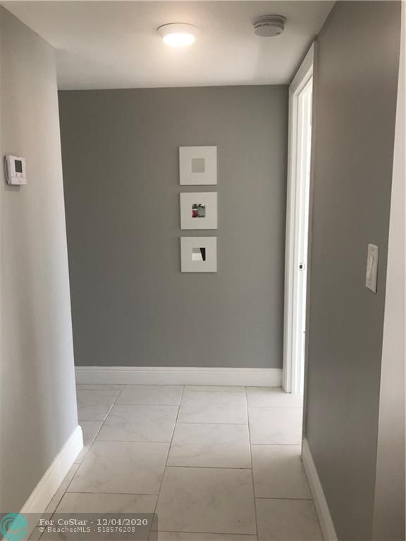 Foto del edificio - 1000 Parkview Dr