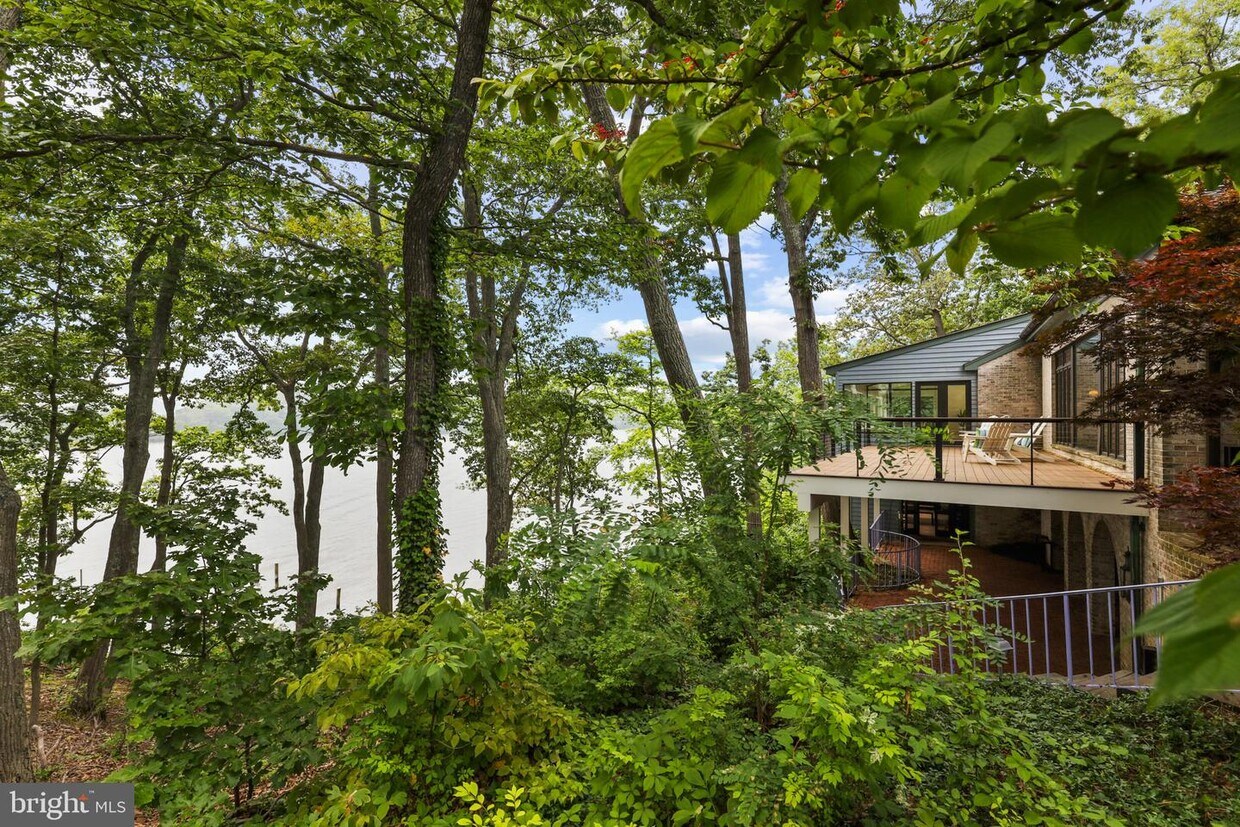 2916 Southwater Point Dr, Annapolis, MD 21401 House Rental in