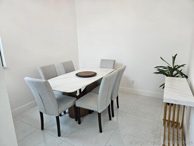 Foto del edificio - 9142 SW Esule Way