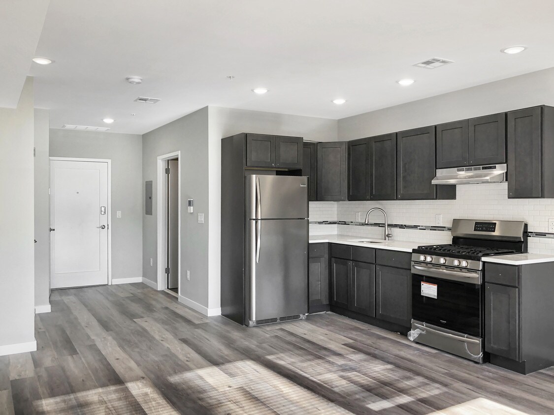 92 Carroll St, Paterson, NJ 07501 Condo for Rent in Paterson, NJ