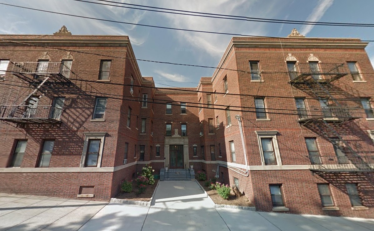 Building Photo - 490 Tremont Ave