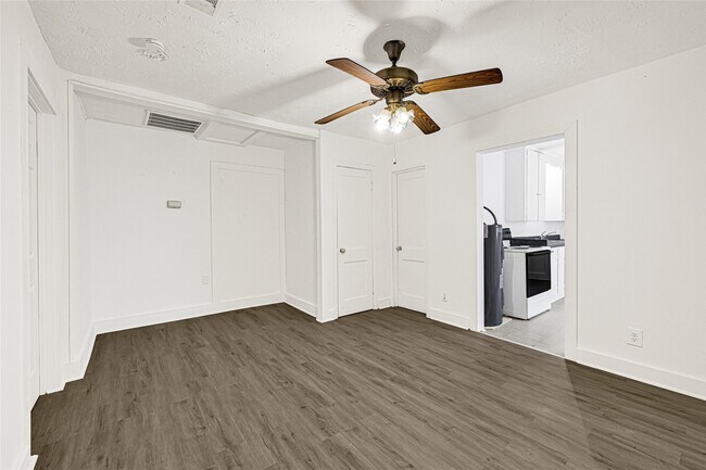 Foto del edificio - 969 Wakefield Dr