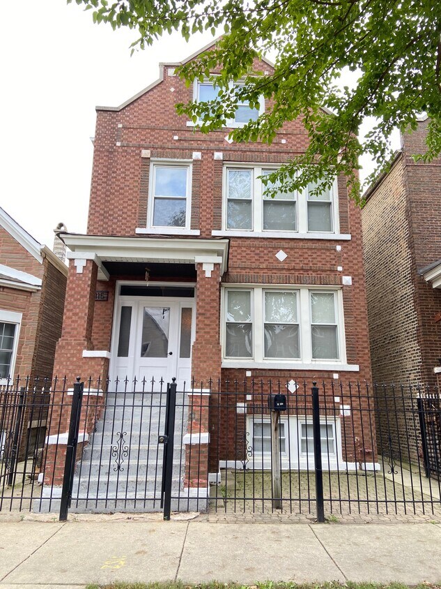 Primary Photo - 3115 W 39th Plz