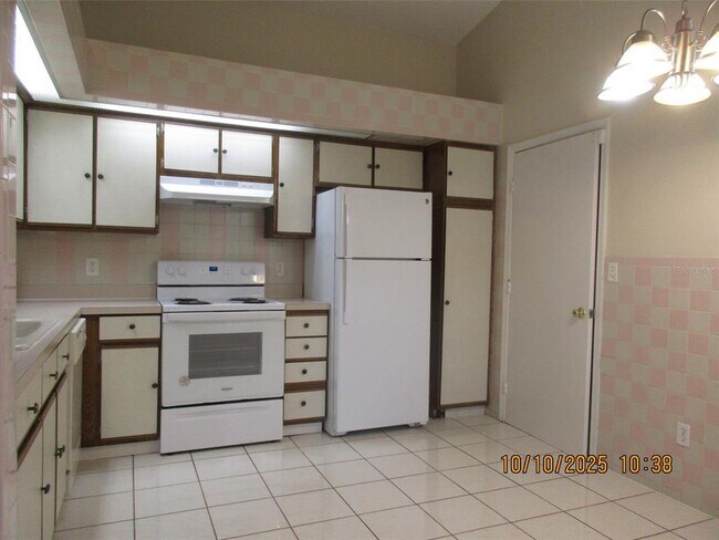 Foto del edificio - 1443 Coldwater Ct