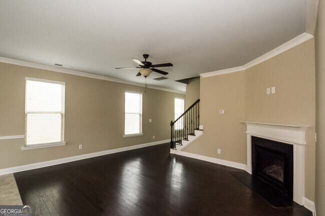 Building Photo - 4893 Longview Run
