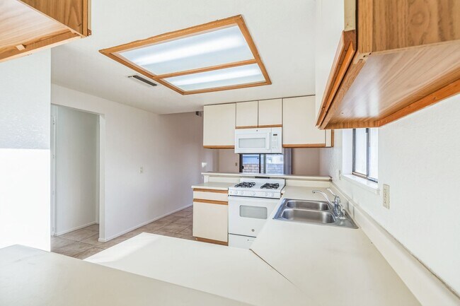 Foto del edificio - 78701 Ave 42