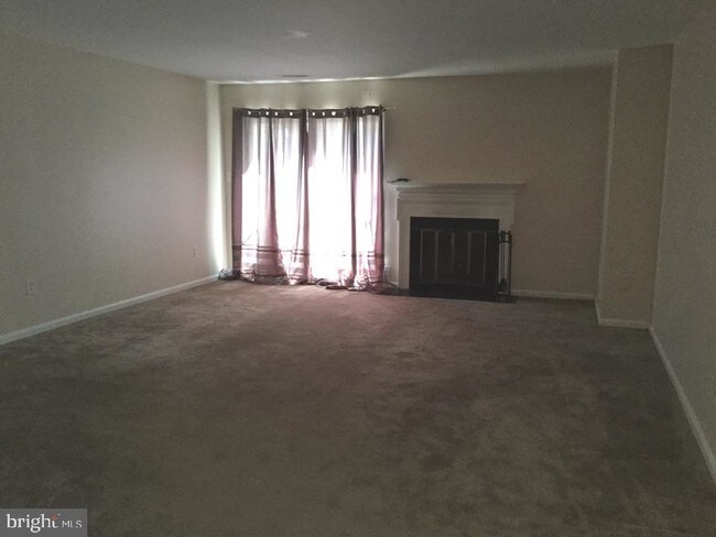 Building Photo - 1707 Hart Ct