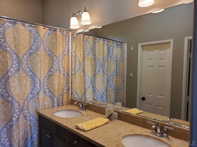 Building Photo - 5061 Waterview Way