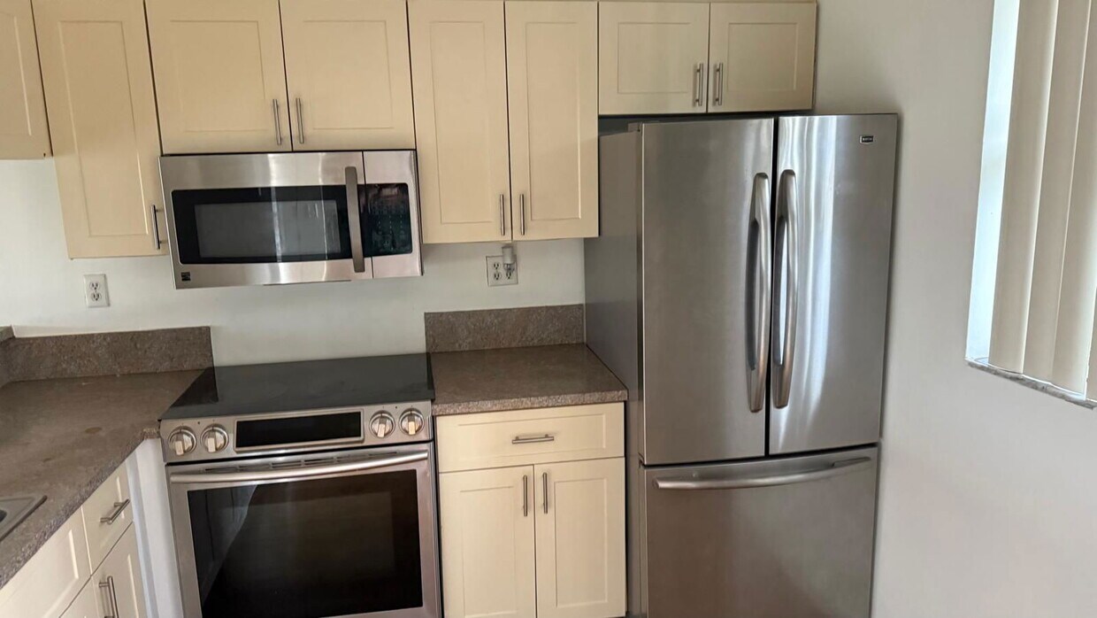 Photo - 9967 Nob Hill Lane, Sunrise, FL 33351 - 1 BR 1 BA Condo