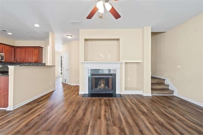 Building Photo - 3323 Castleberry Village Cir