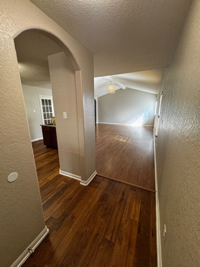 Building Photo - Luckey Ranch One-Story Home with Flex Room