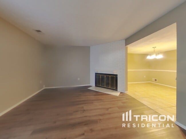 Foto del edificio - 1051 Dorset Dr