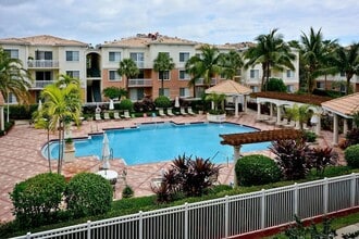 Building Photo - 6203 Myrtlewood Cir W
