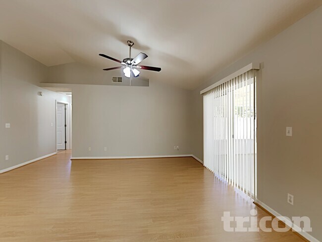 Building Photo - 7 Bay Ridge Loop