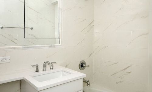 Foto del edificio - 235 E 79th St