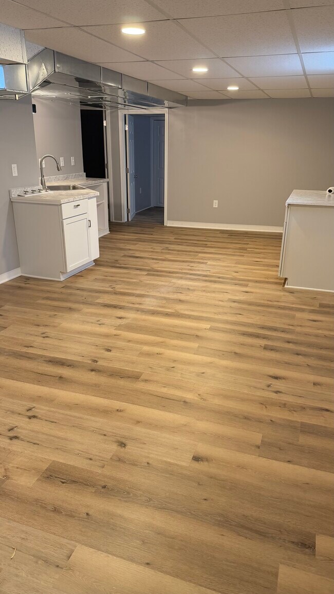 Foto del edificio - 1548 Wolff St