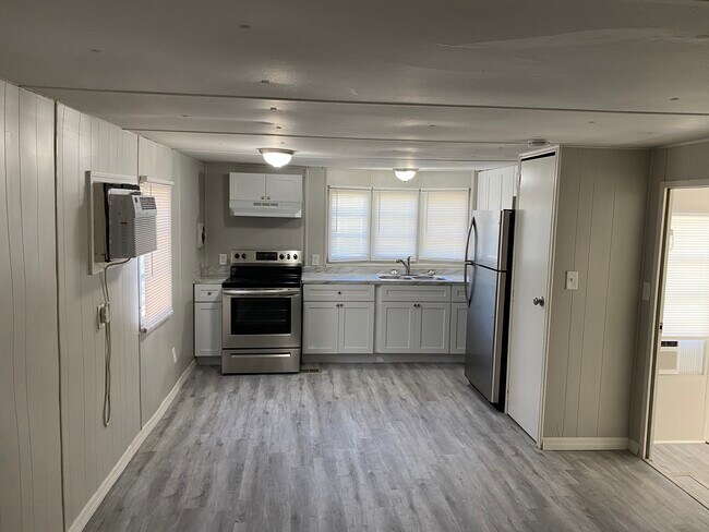 Kitchen - 7306 Quiet Ln