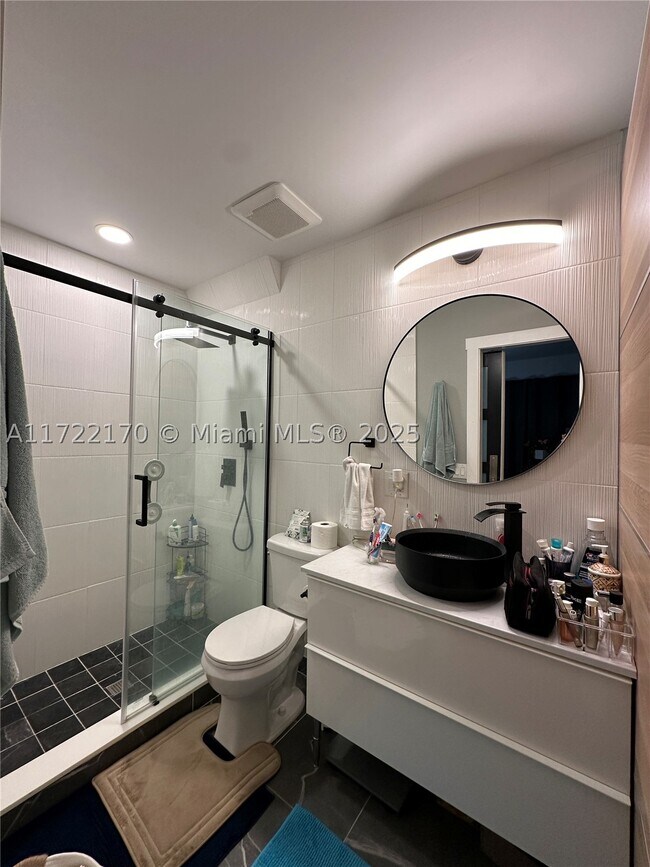 Building Photo - 5100 SW 41st St