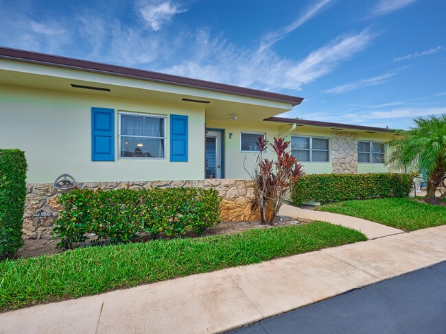 Building Photo - 2804 Crosley Dr E