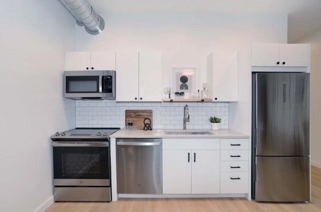 Building Photo - 3205 Penn Ave