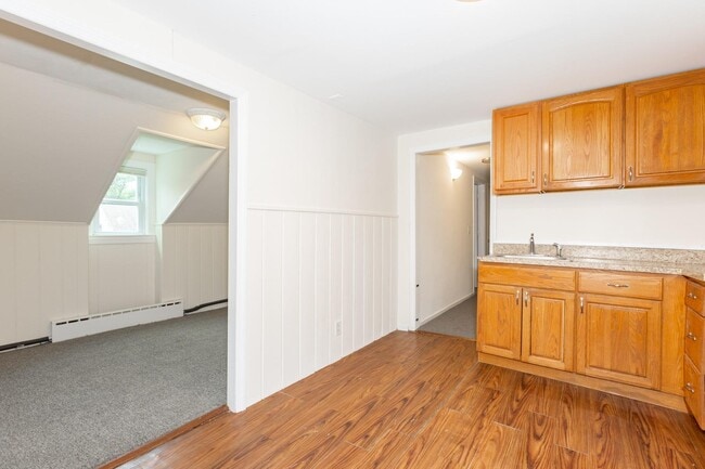 Foto del edificio - 174 Mills Pond Rd