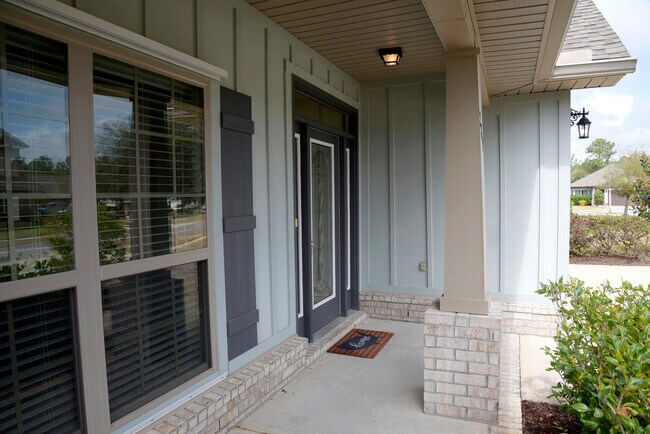 Building Photo - 289 Dickens Dr