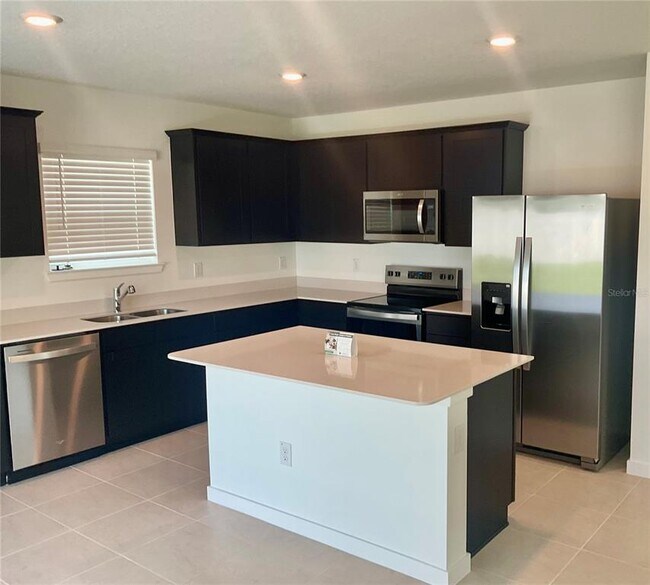 Foto del edificio - 3511 Hornbeam Rd