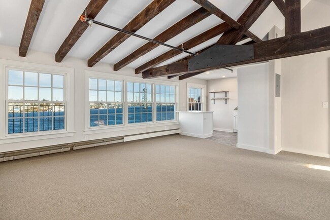 Building Photo - 205 Market St