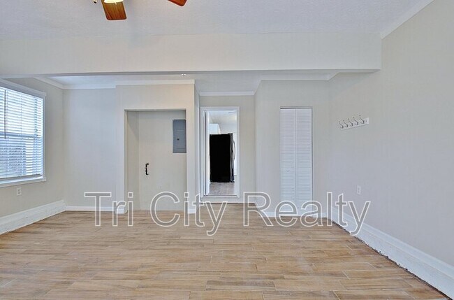 Building Photo - 350 Cobbler Dr