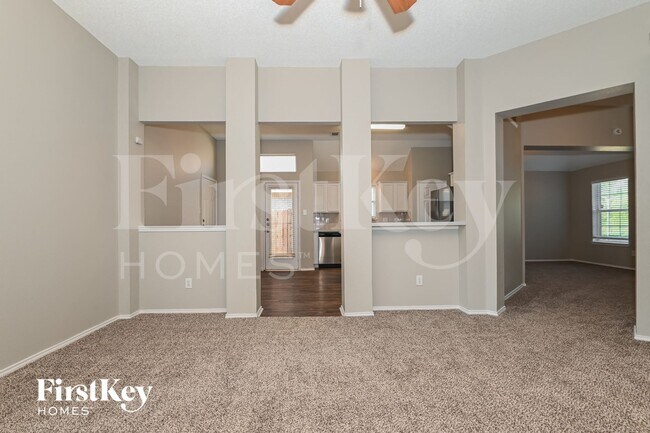 Foto del edificio - 925 Parkwood Trail