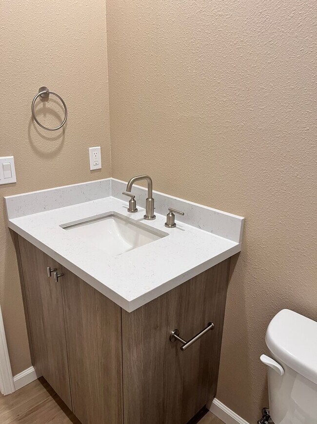 Foto del edificio - Charming 1 Bed / 1 Bath Home in the Heart of Martinez