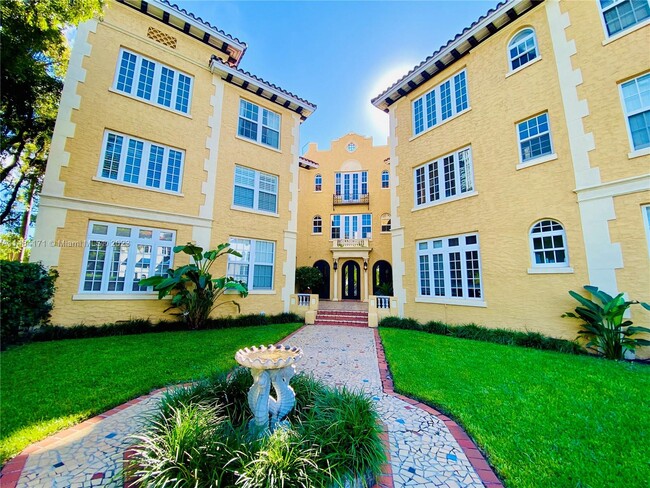 Building Photo - 3224 Biscayne Blvd